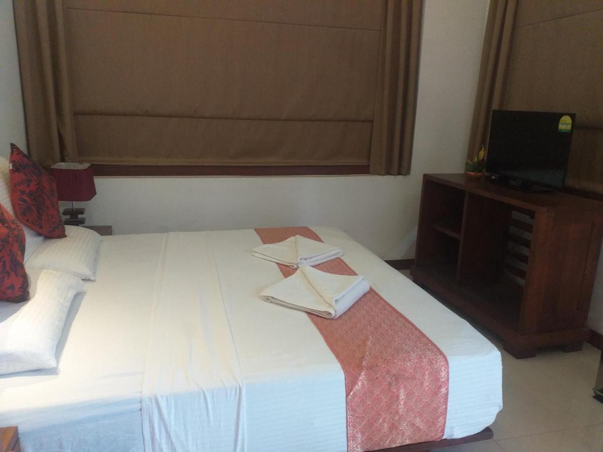 De Mansion Hotels Katugastota Luaran gambar