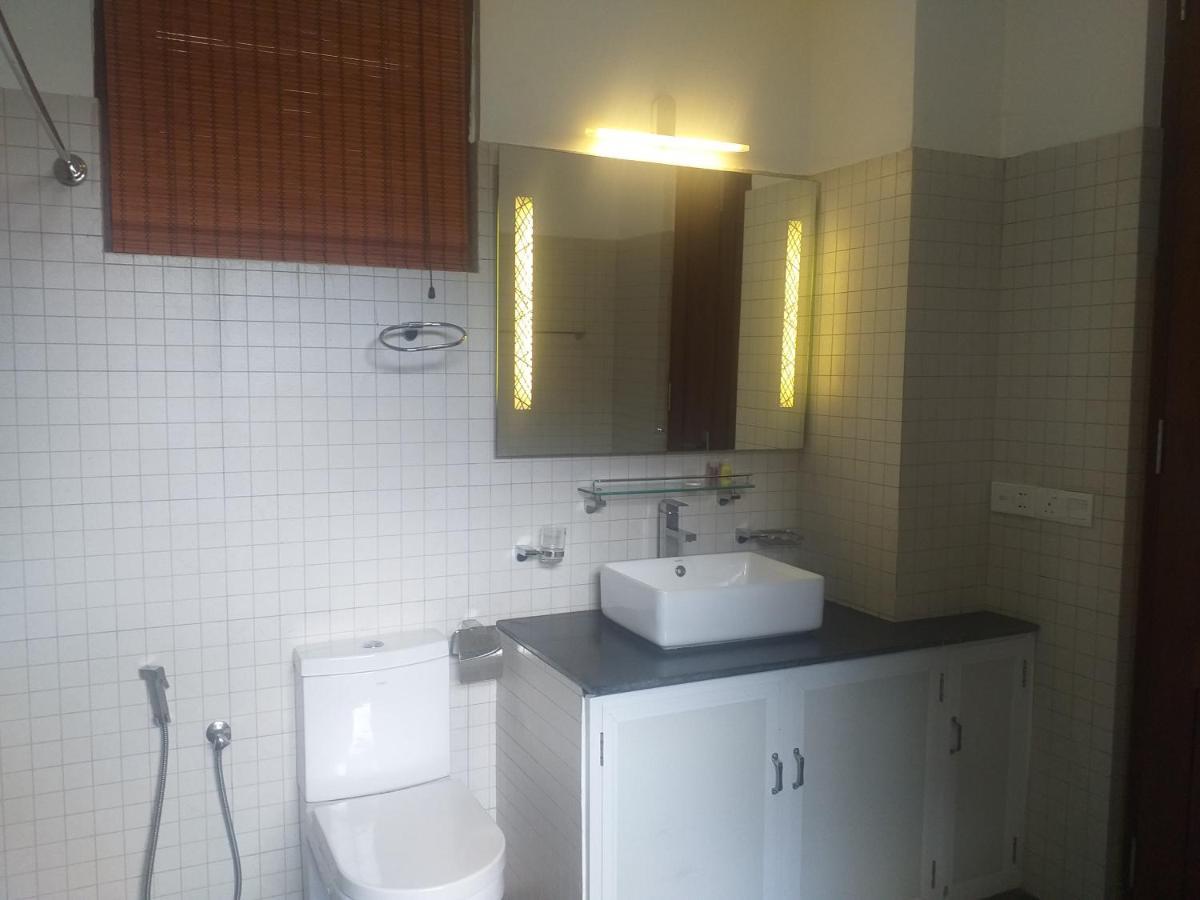 De Mansion Hotels Katugastota Luaran gambar